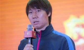 中国男足主教练