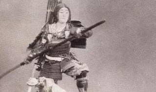 羞辱日本女武士
